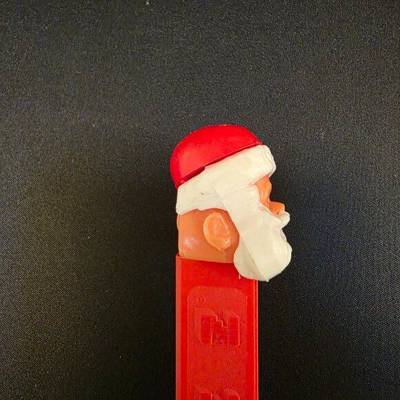 Vintage PEZ "Santa Claus" Dispenser U.S.A. Feet Red Stem EXCELLENT RARE ! - Picture 6 of 10